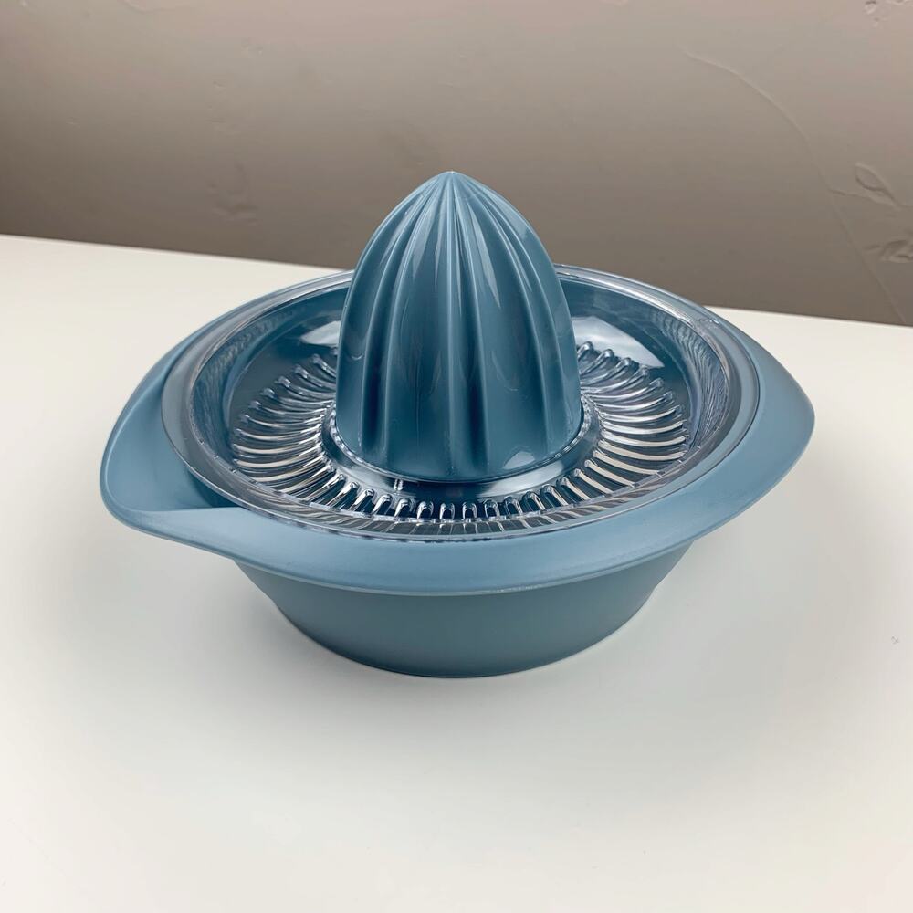 Westmark Citrus Press Manual Juicer Blue Plastic Orange Lemon Lime